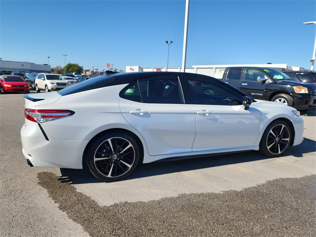 2020 Toyota Camry XSE photo 2