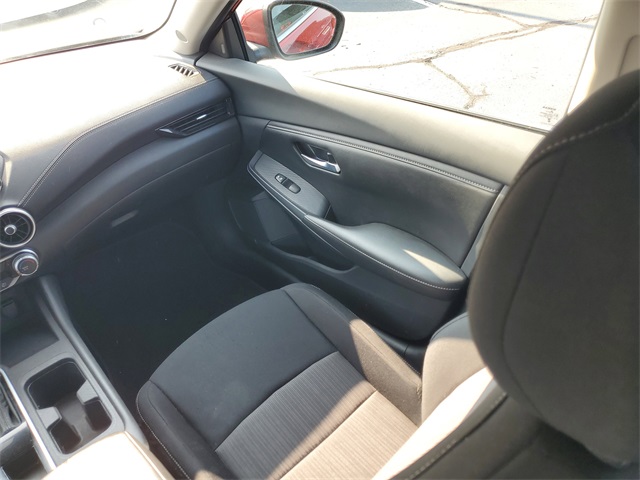 2022 Nissan Sentra SV photo 13