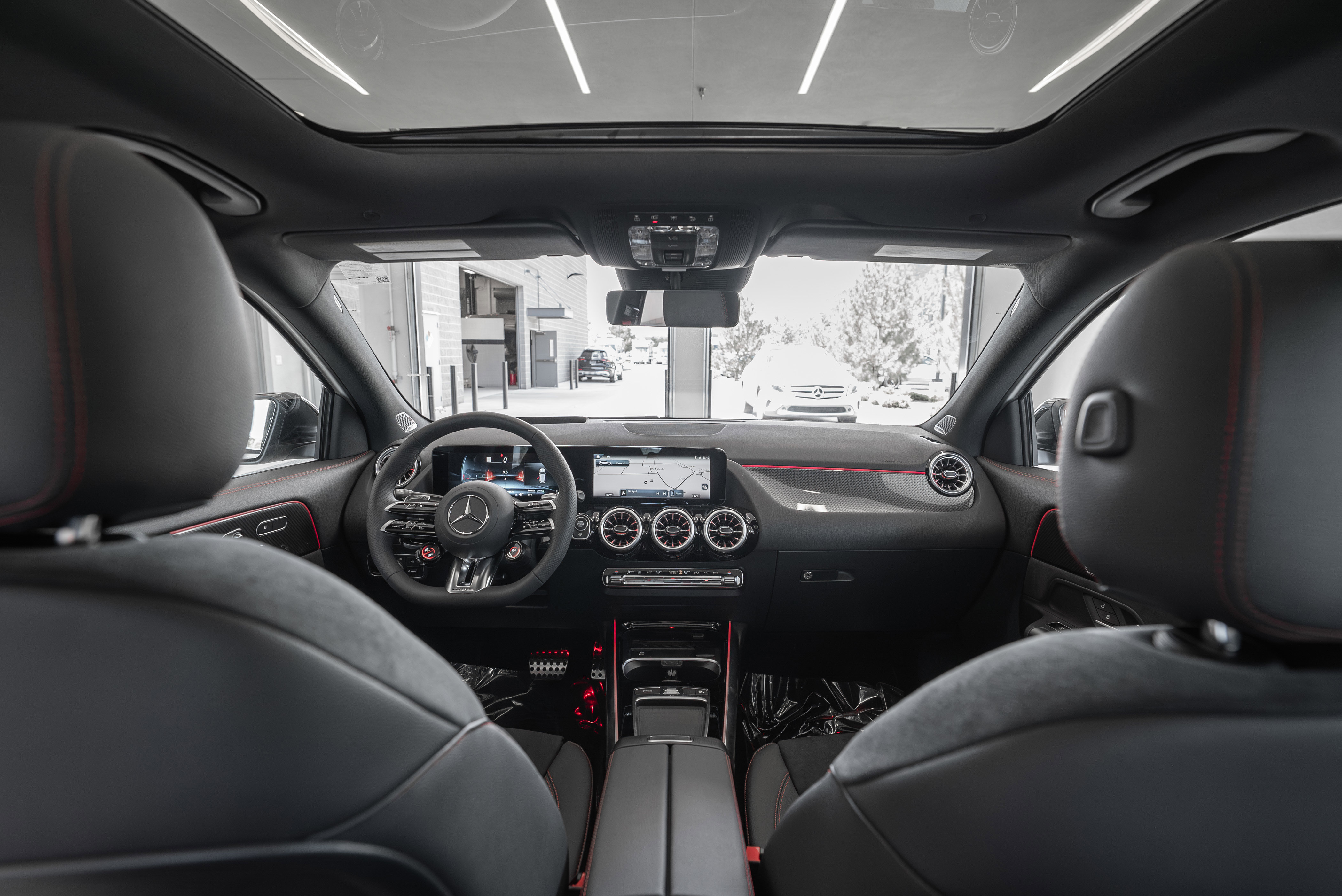2025 Mercedes Benz GLA 35 AMG photo 10