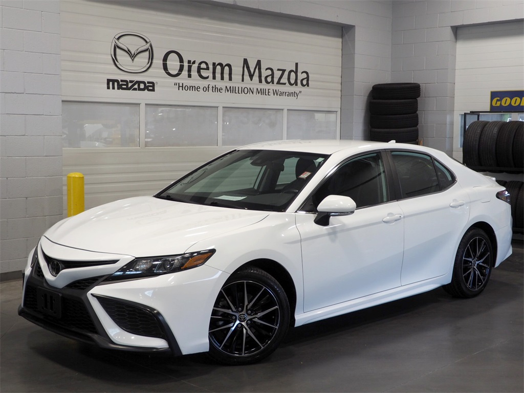 Used 2022 White Toyota SE image 1