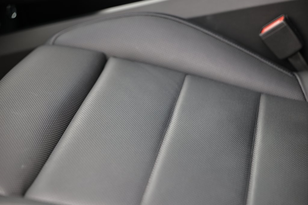 2024 Porsche Macan Electric 4 photo 18