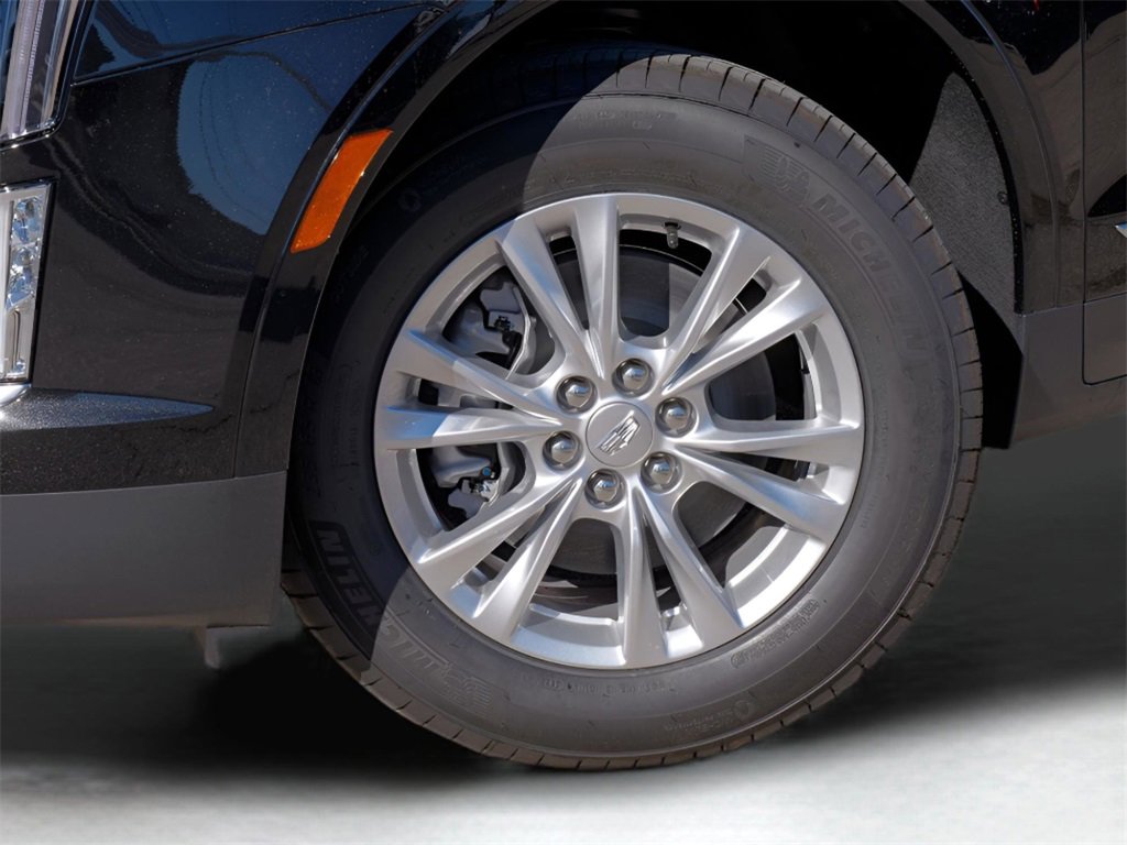 2026 Cadillac XT5 Luxury photo 2