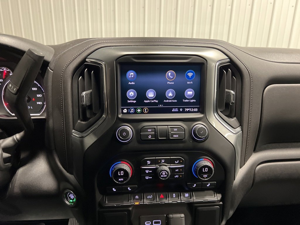 2022 Chevrolet Silverado 1500 LT photo 13