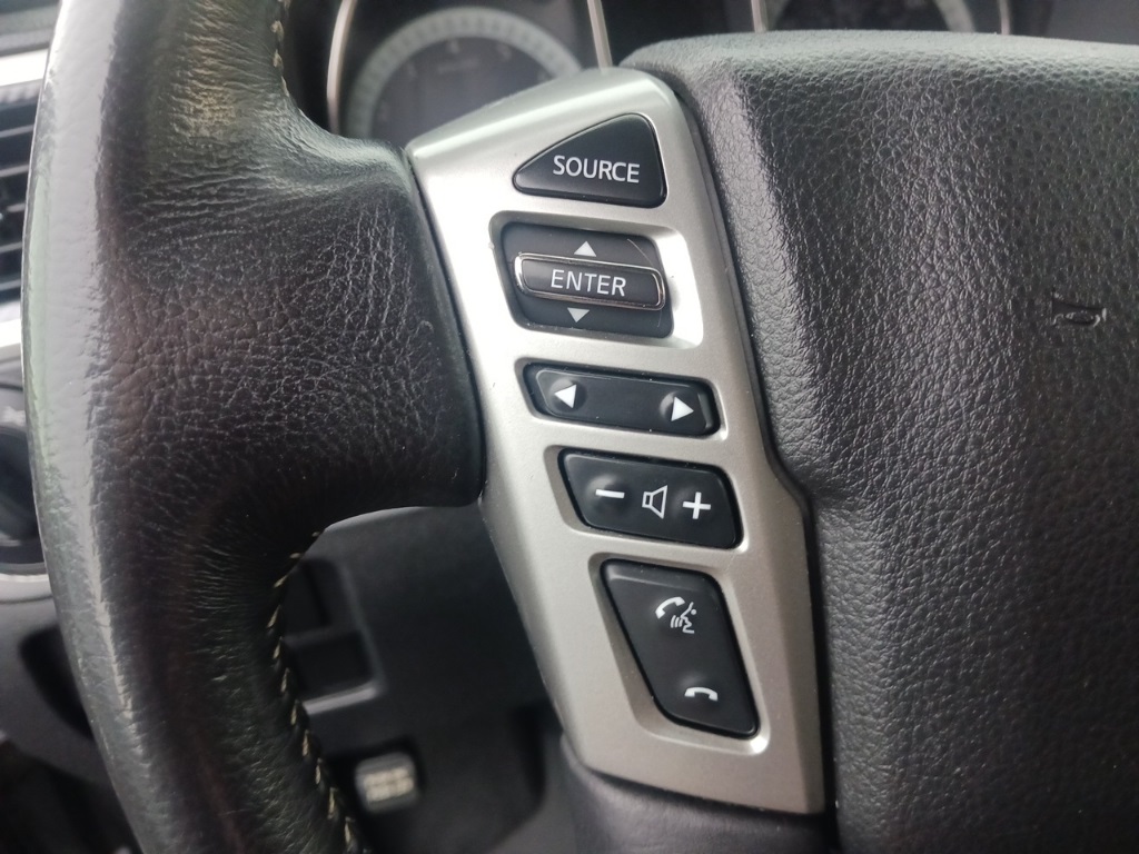 2018 Nissan Titan PRO-4X photo 12