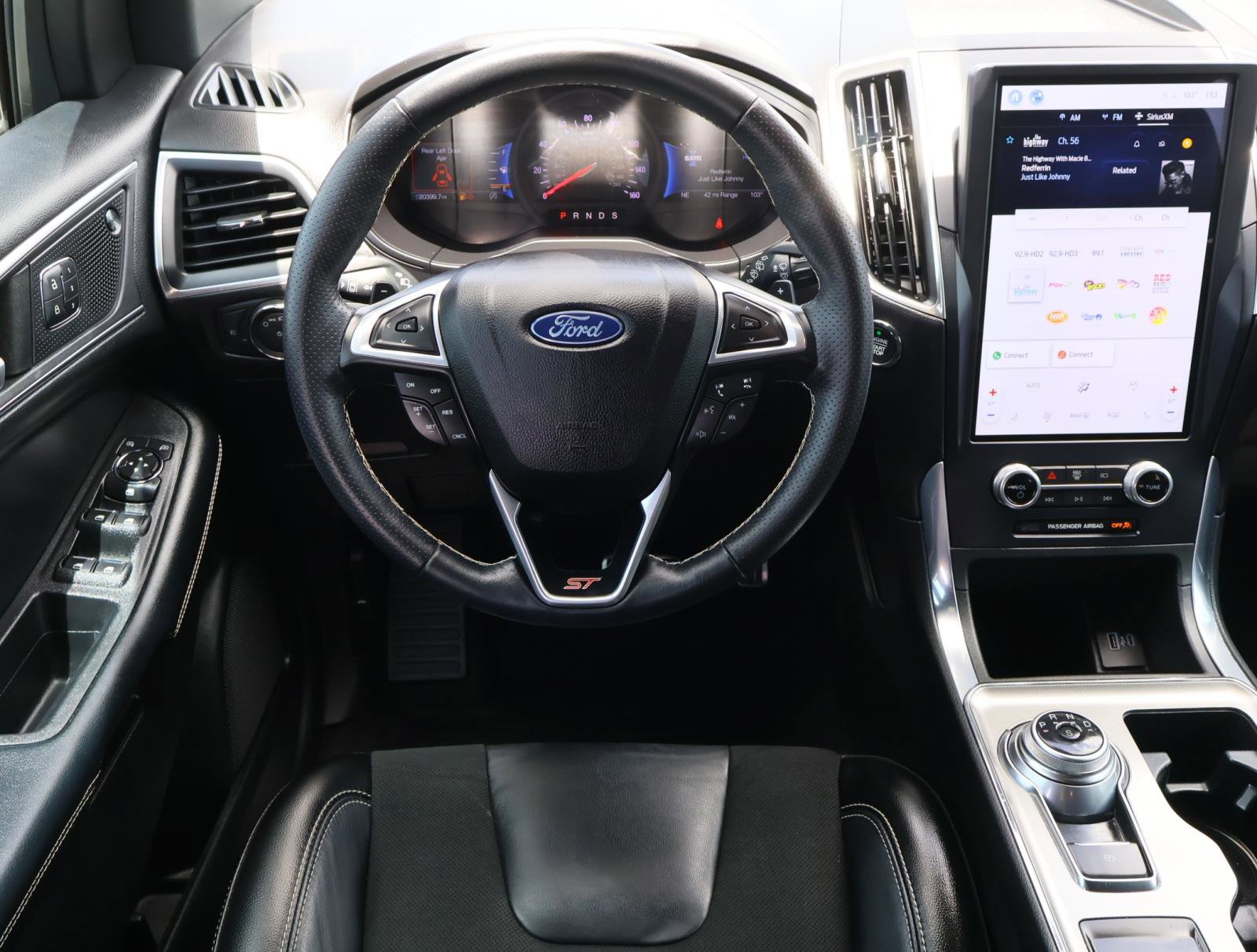 2022 Ford Edge ST photo 7