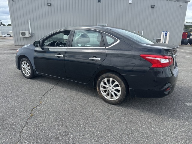 2017 Nissan Sentra S photo 3