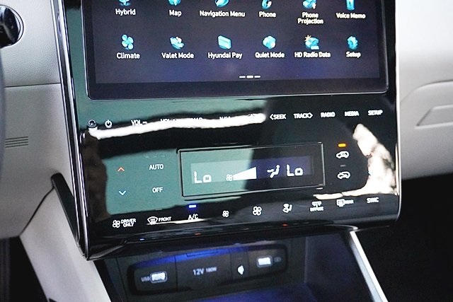 Used 2022 White Hyundai Limited image 29