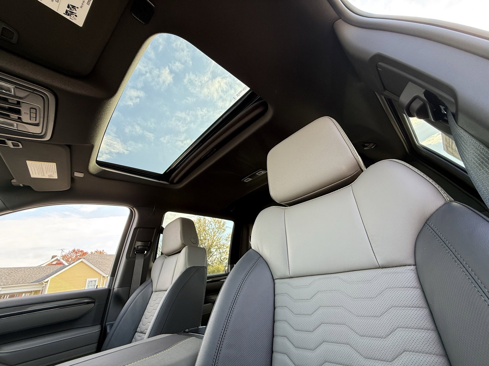 2026 Chevrolet Silverado 2500HD ZR2 photo 4