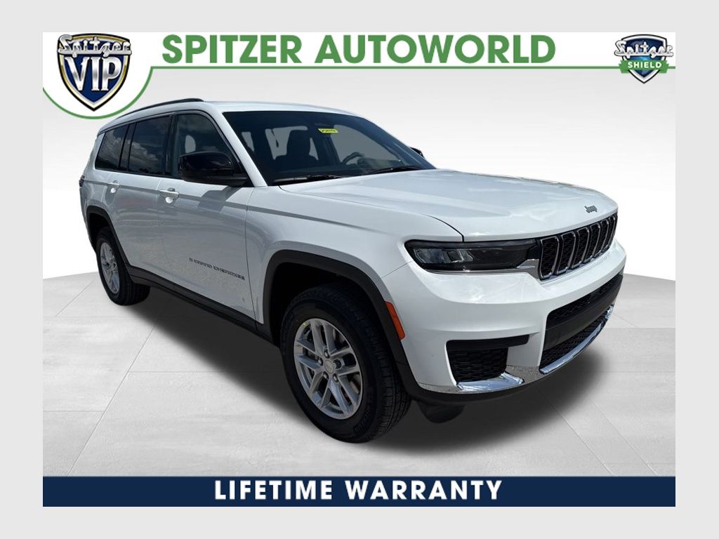 2025 Jeep Grand Cherokee L Laredo's photo