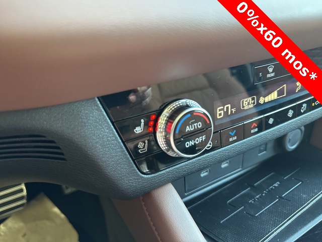 2025 Mitsubishi Outlander SEL photo 16