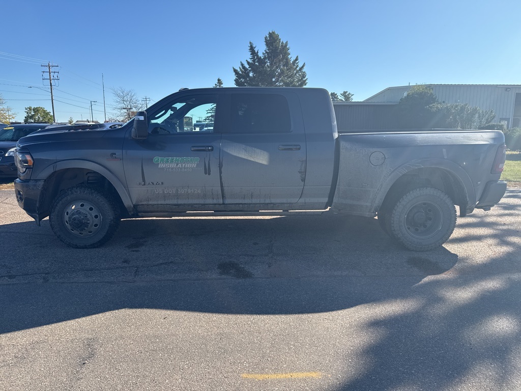 2023 Ram 3500 Limited photo 4