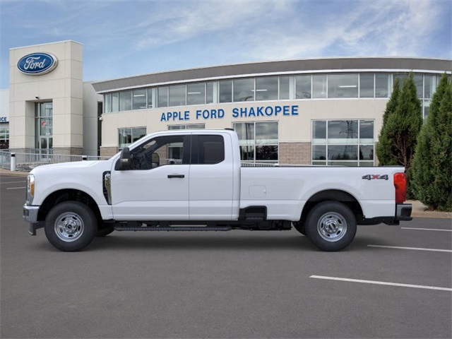 2025 Ford F-350 photo 2