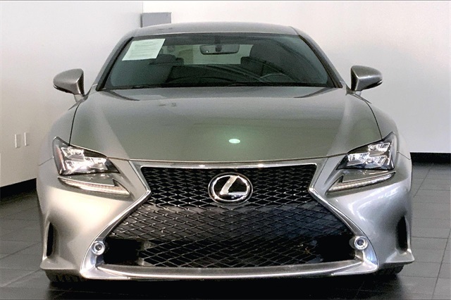 2017 Lexus RC 200t photo 3