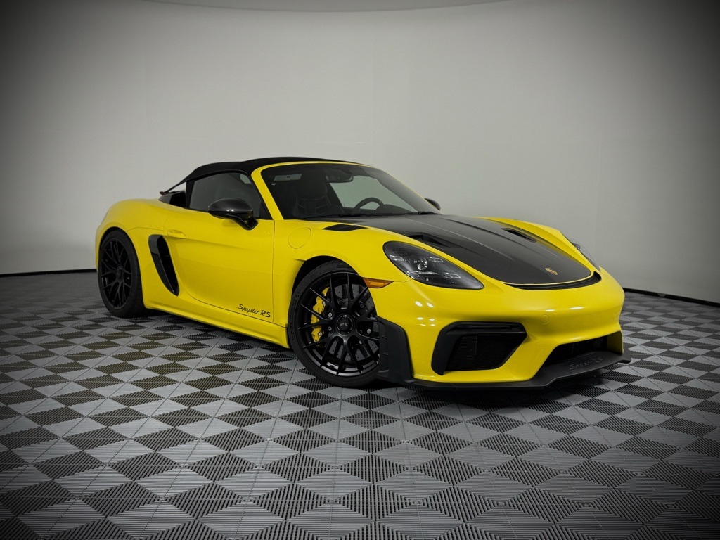 2024 Porsche Boxster Spyder photo 6