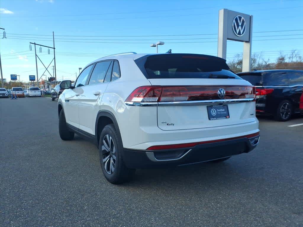 2025 Volkswagen Atlas Cross Sport SE photo 2