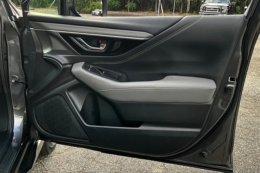 2022 Subaru Outback Onyx Edition XT photo 25