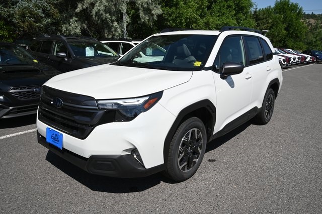 2025 Subaru Forester Premium Base photo 9