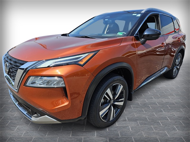 2021 Nissan Rogue Platinum photo 2