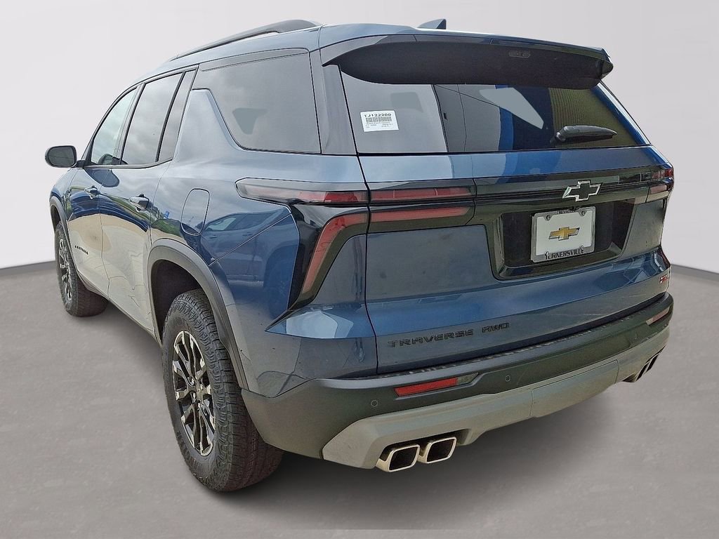 2026 Chevrolet Traverse Z71 photo 2