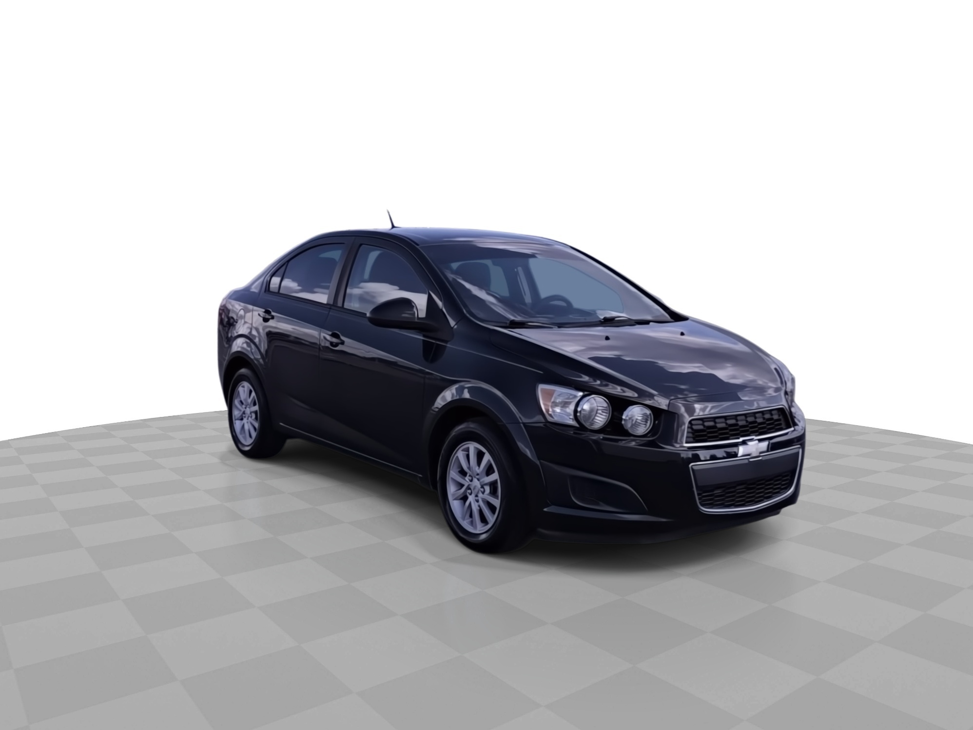 2013 Chevrolet Sonic LS photo 2