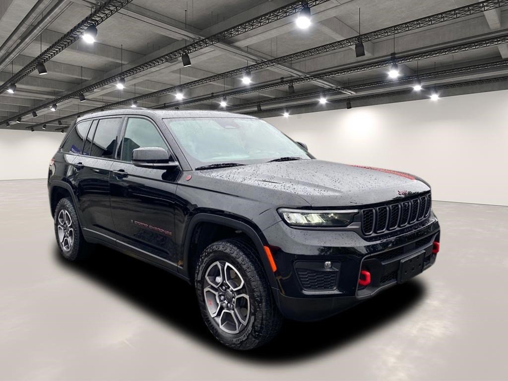 2022 Jeep Grand Cherokee Trailhawk's photo