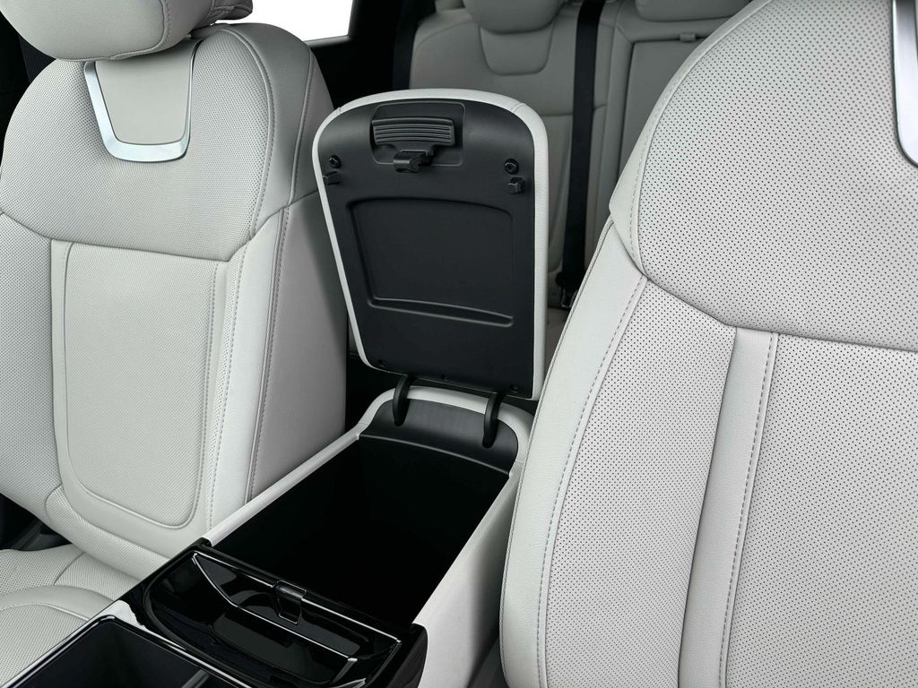 2025 Hyundai Tucson Limited photo 18