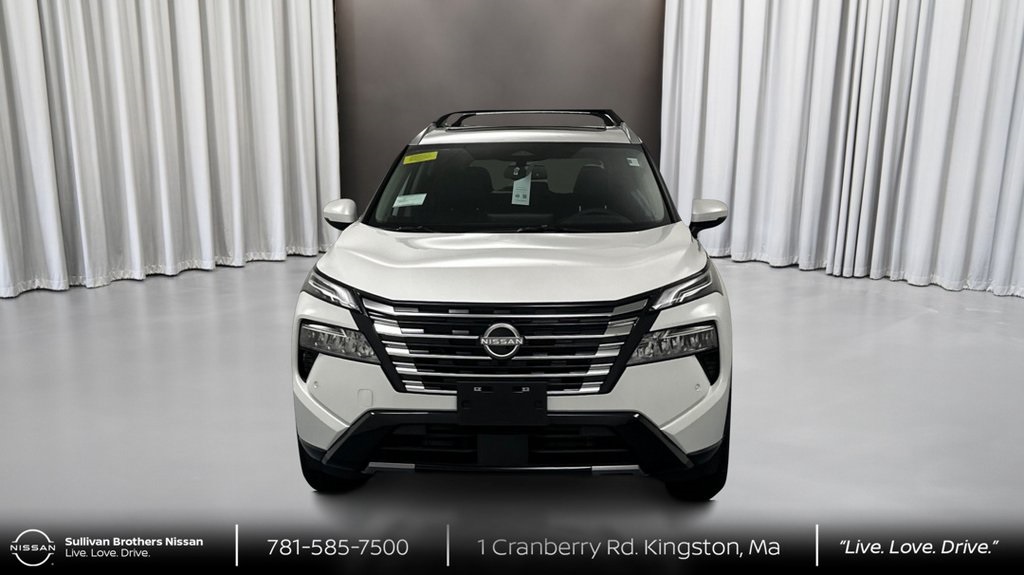 2026 Nissan Rogue Platinum photo 2