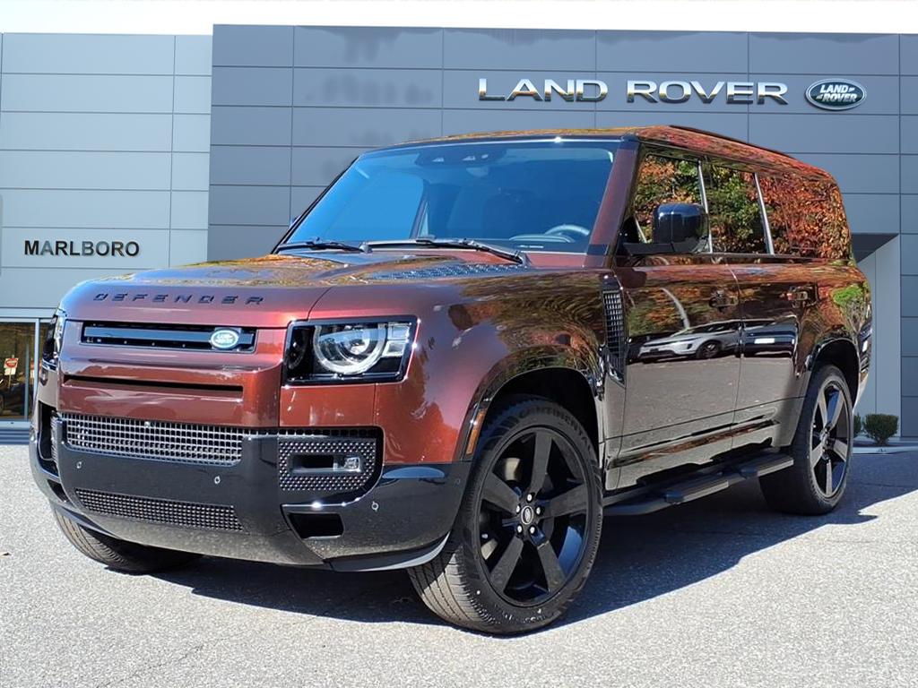 2025 Land Rover Defender X-Dynamic SE's photo