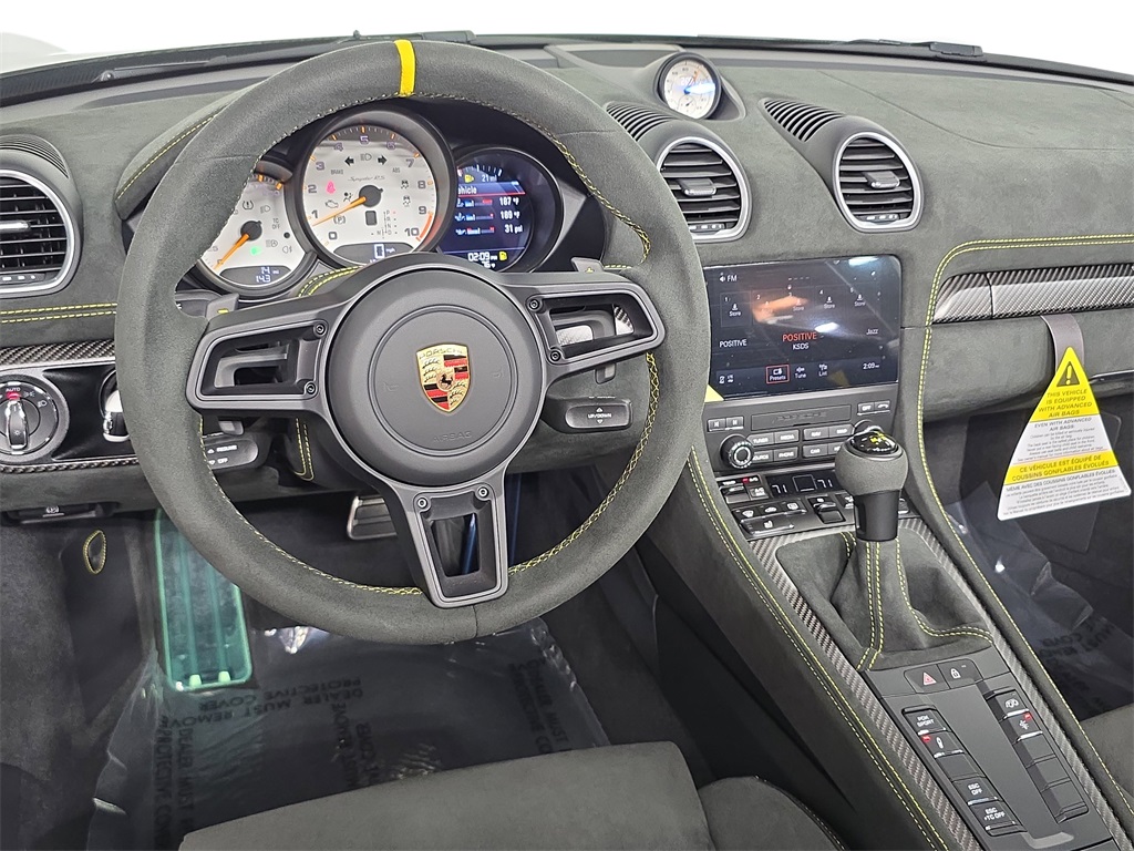 2025 Porsche Boxster Spyder photo 4