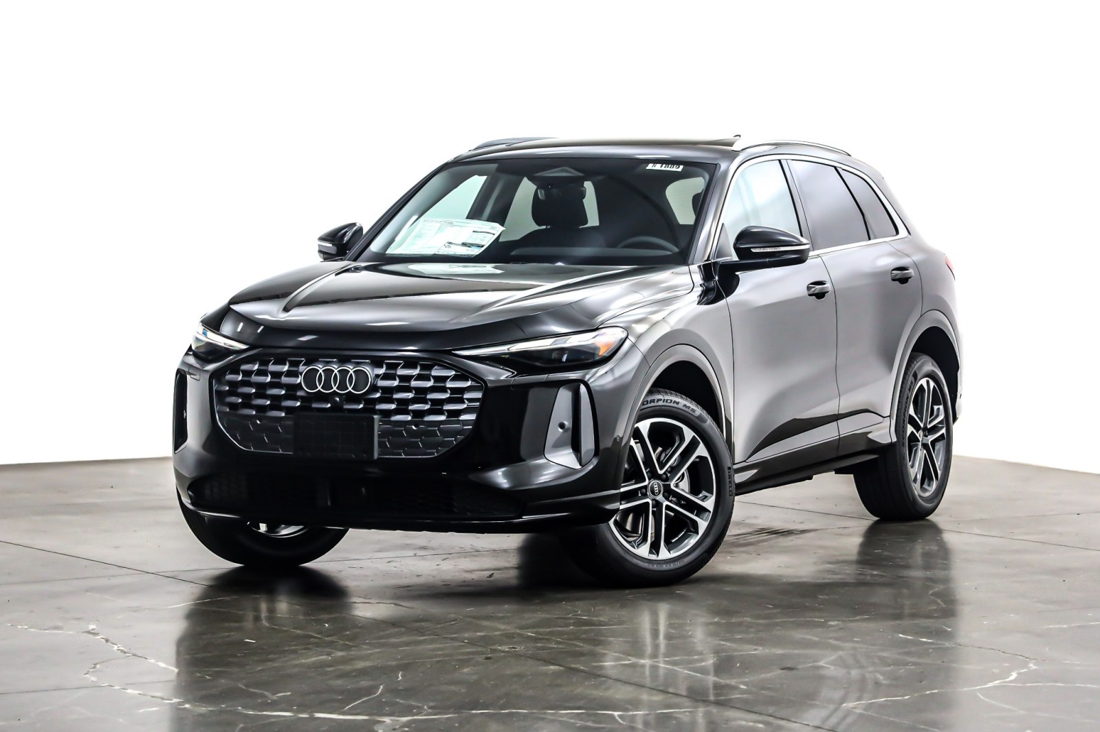 2025 Audi New Q5 Premium's photo