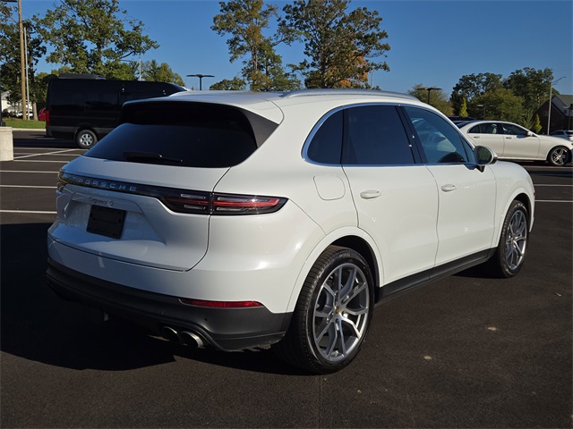 2023 Porsche Cayenne S photo 4