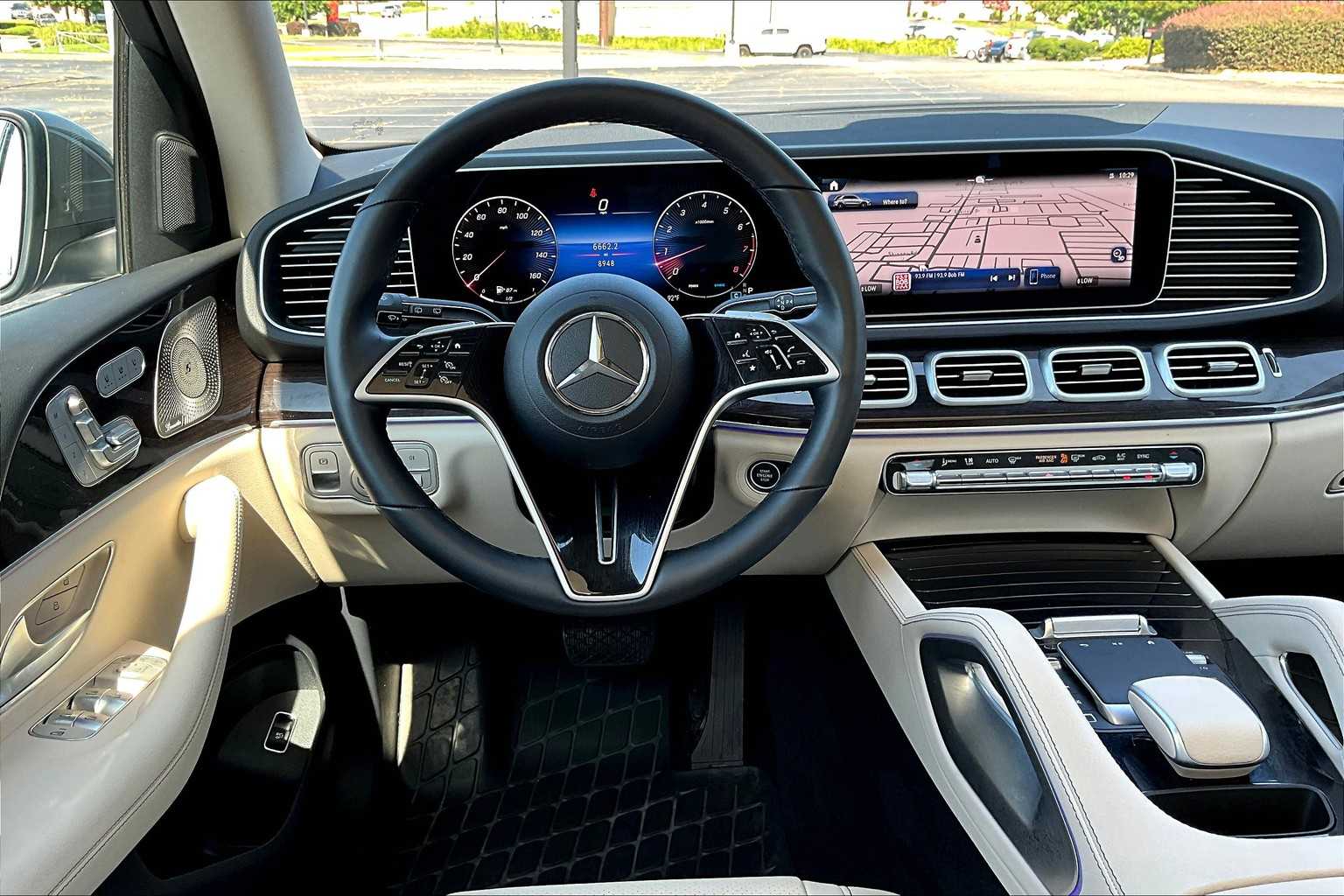 2025 Mercedes Benz GLE 350 photo 2