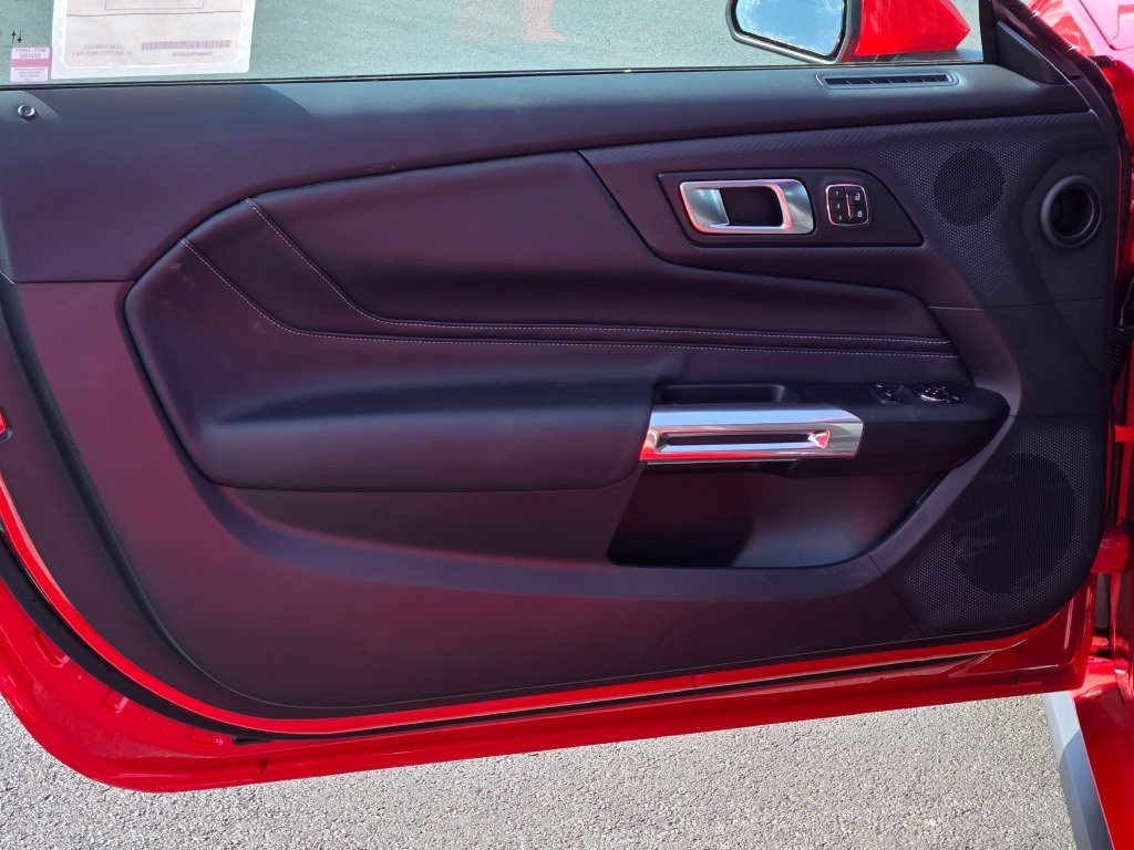 2025 Ford Mustang GT Premium photo 12