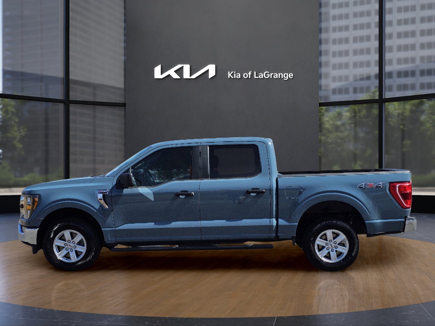 2023 Ford F-150 XLT photo 10