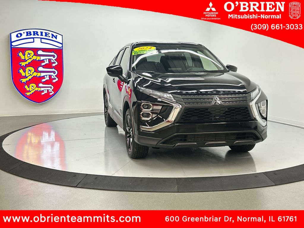 2024 Mitsubishi Eclipse Cross LE's photo