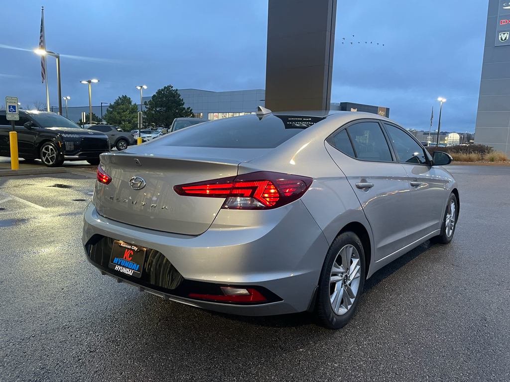 2020 Hyundai Elantra Value Edition photo 4