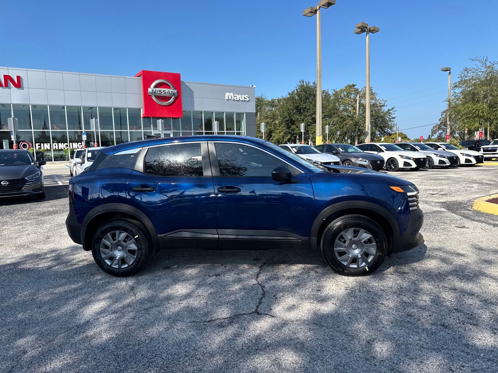 2026 Nissan Kicks S photo 4