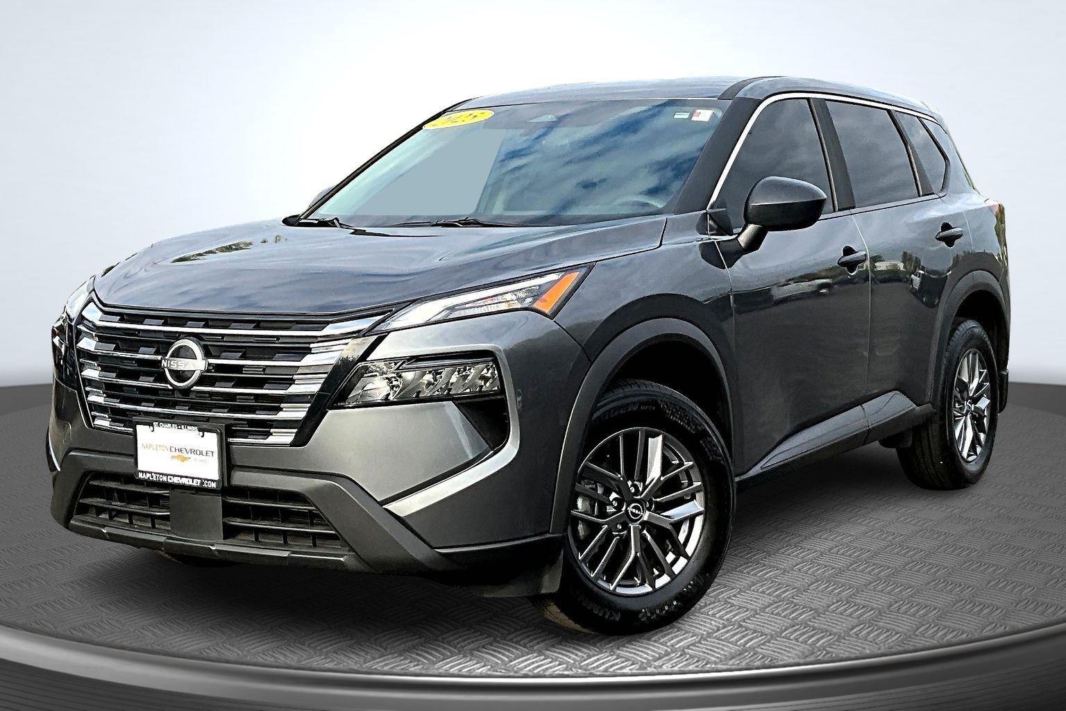 2025 Nissan Rogue S's photo