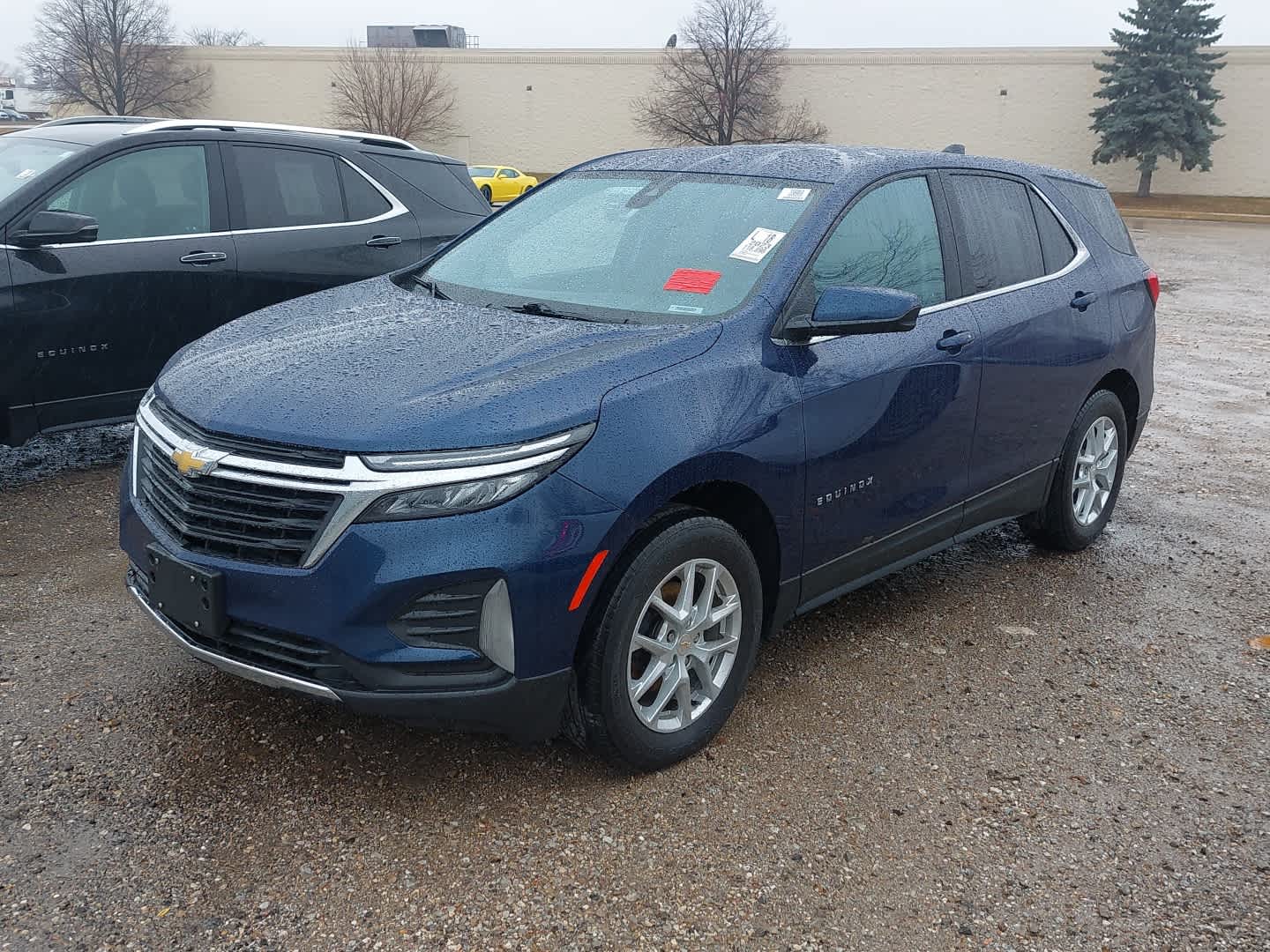 2023 Chevrolet Equinox LT photo 3