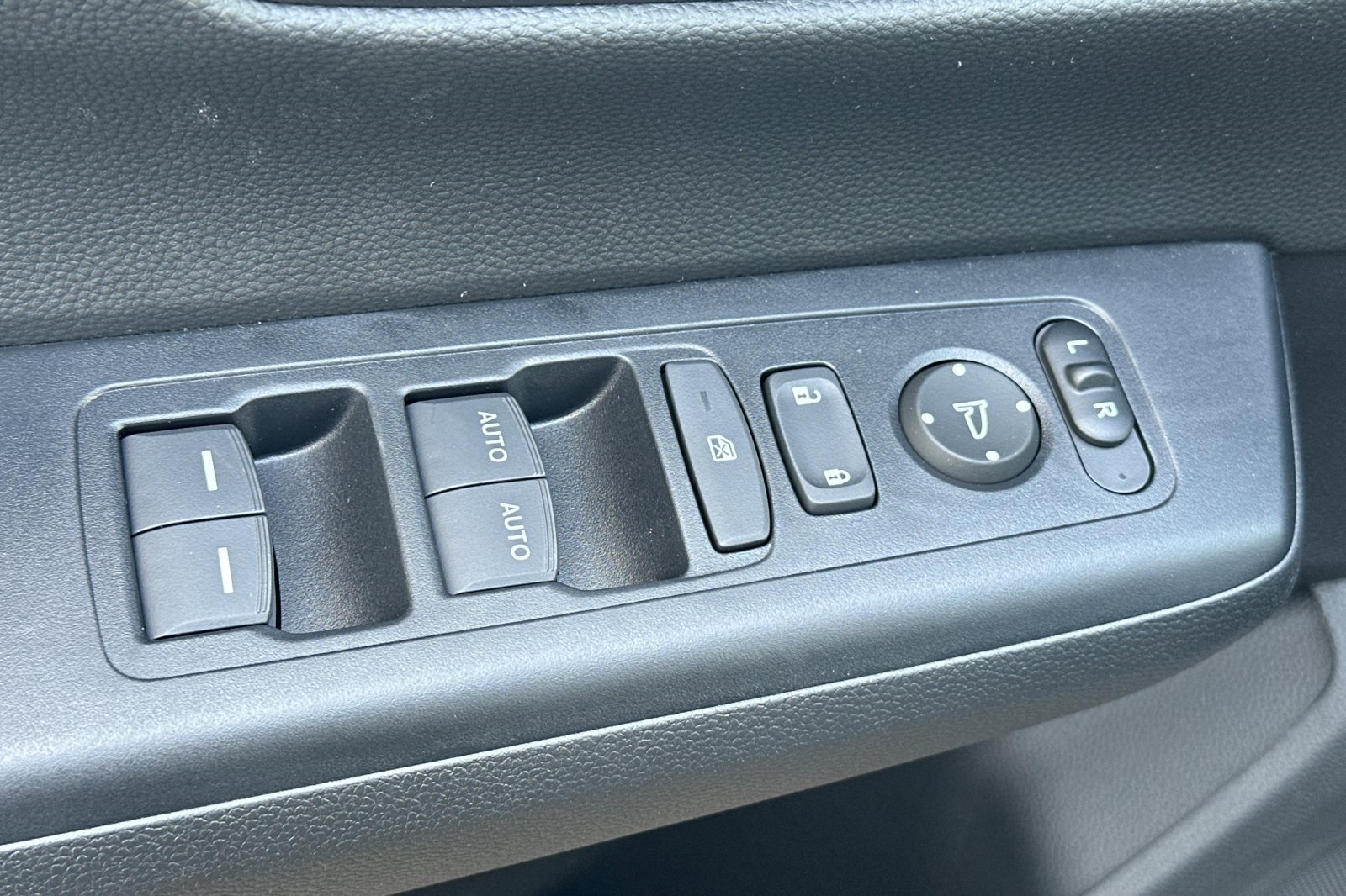 2026 Honda CR-V Hybrid photo 10