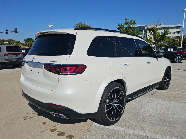 2022 Mercedes Benz GLS 580 4MATIC photo 3