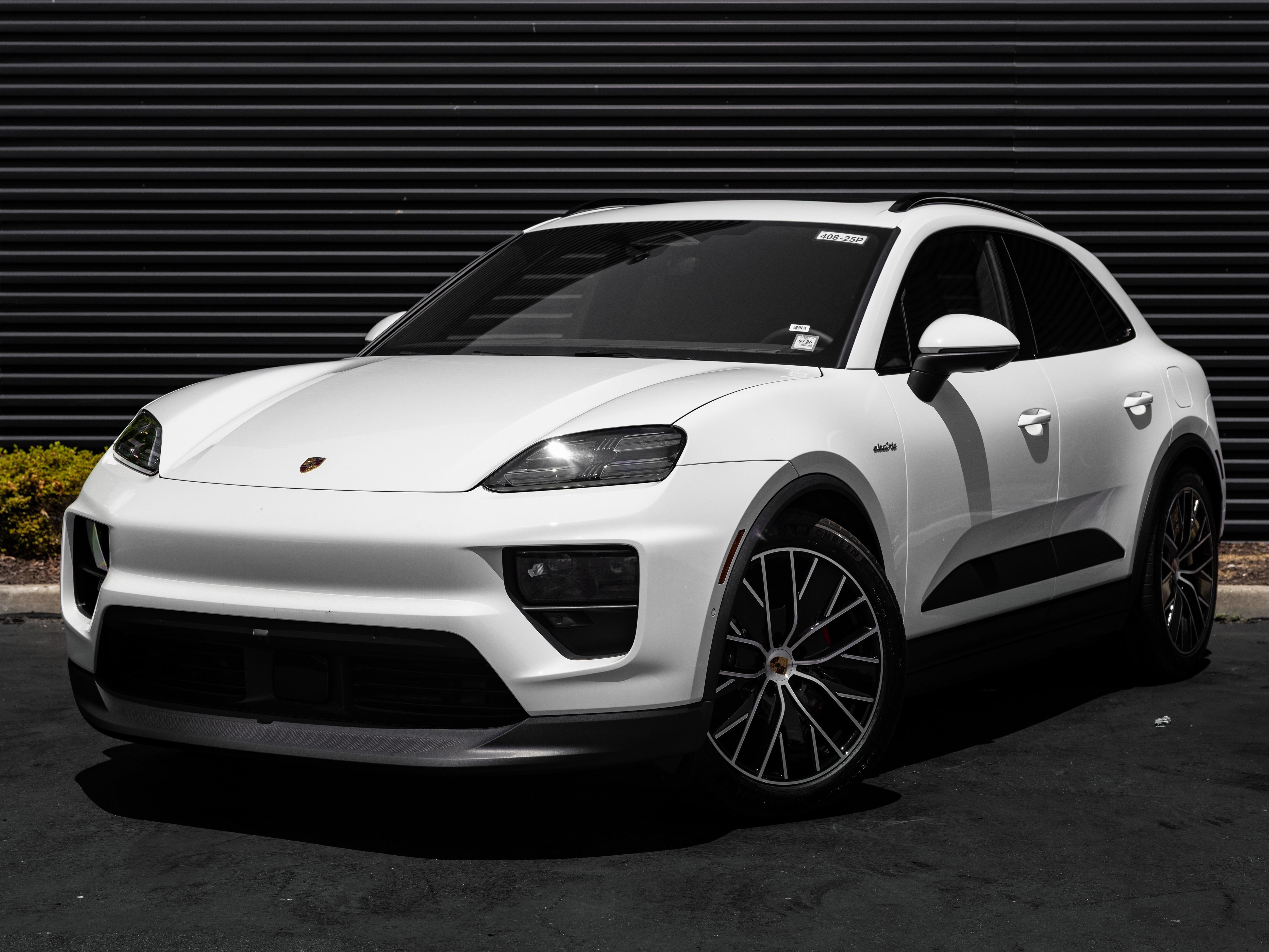 2025 Porsche Macan S
