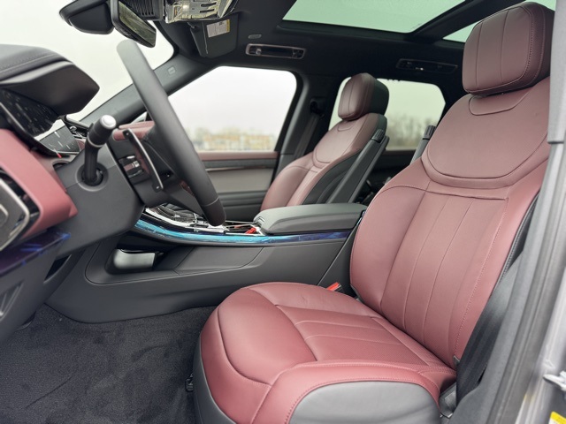 2025 Land Rover Range Rover Sport SE photo 12
