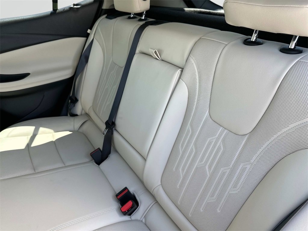 2026 Buick Encore GX Avenir photo 9