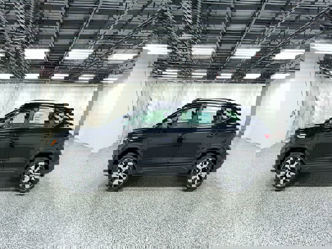 2025 Volkswagen Taos S photo 4