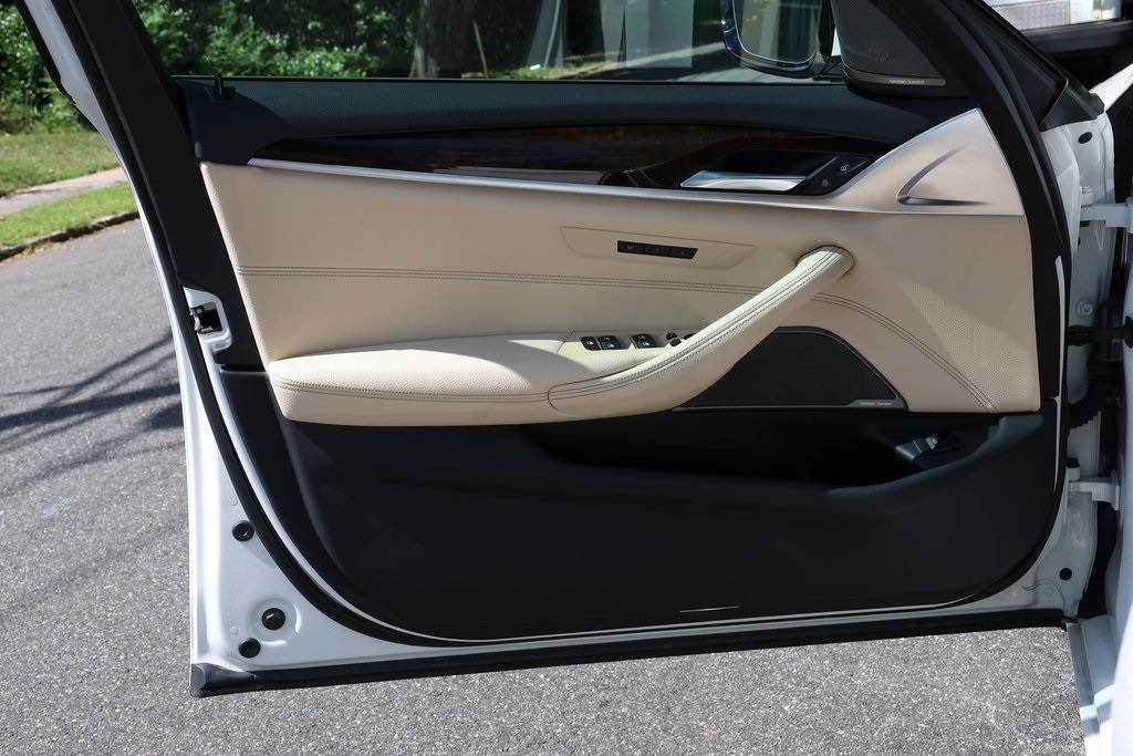 2019 Bmw 530i Sedan photo 14