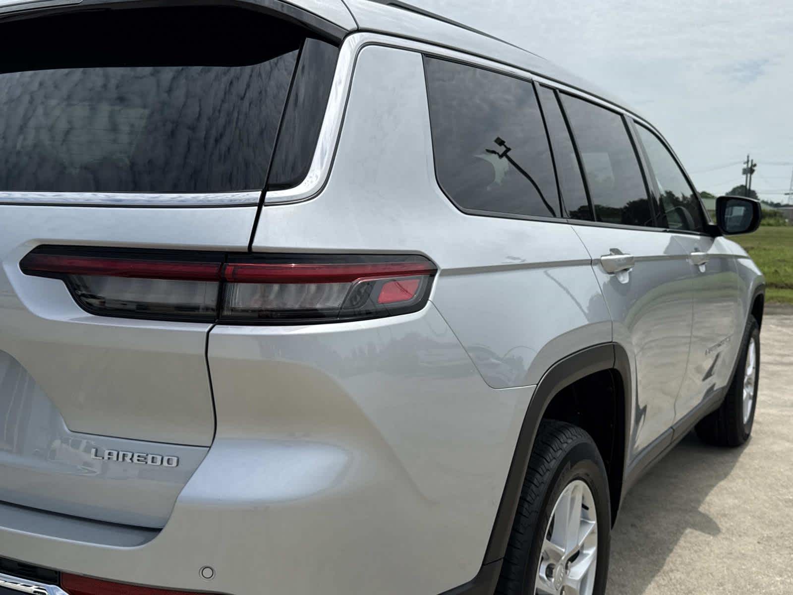 2025 Jeep Grand Cherokee Laredo X photo 11