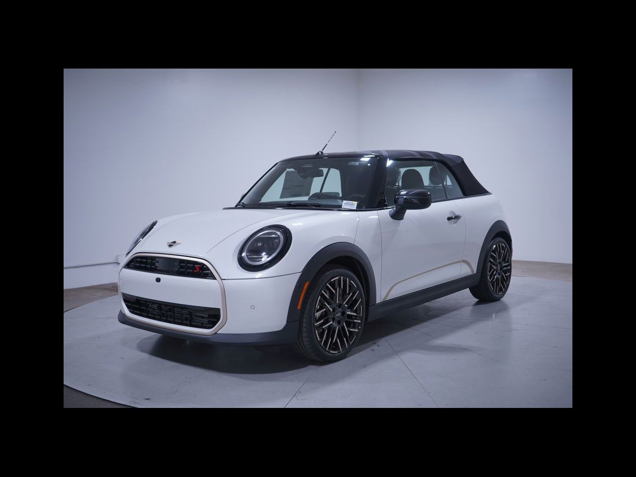 2026 MINI Convertible S's photo