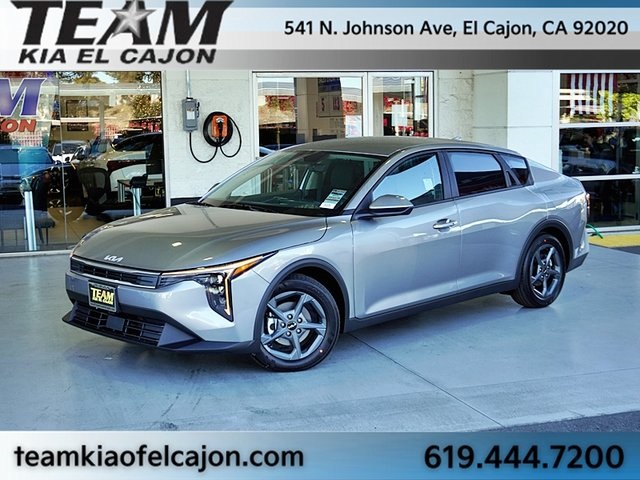 2025 Kia K4 LXS's photo