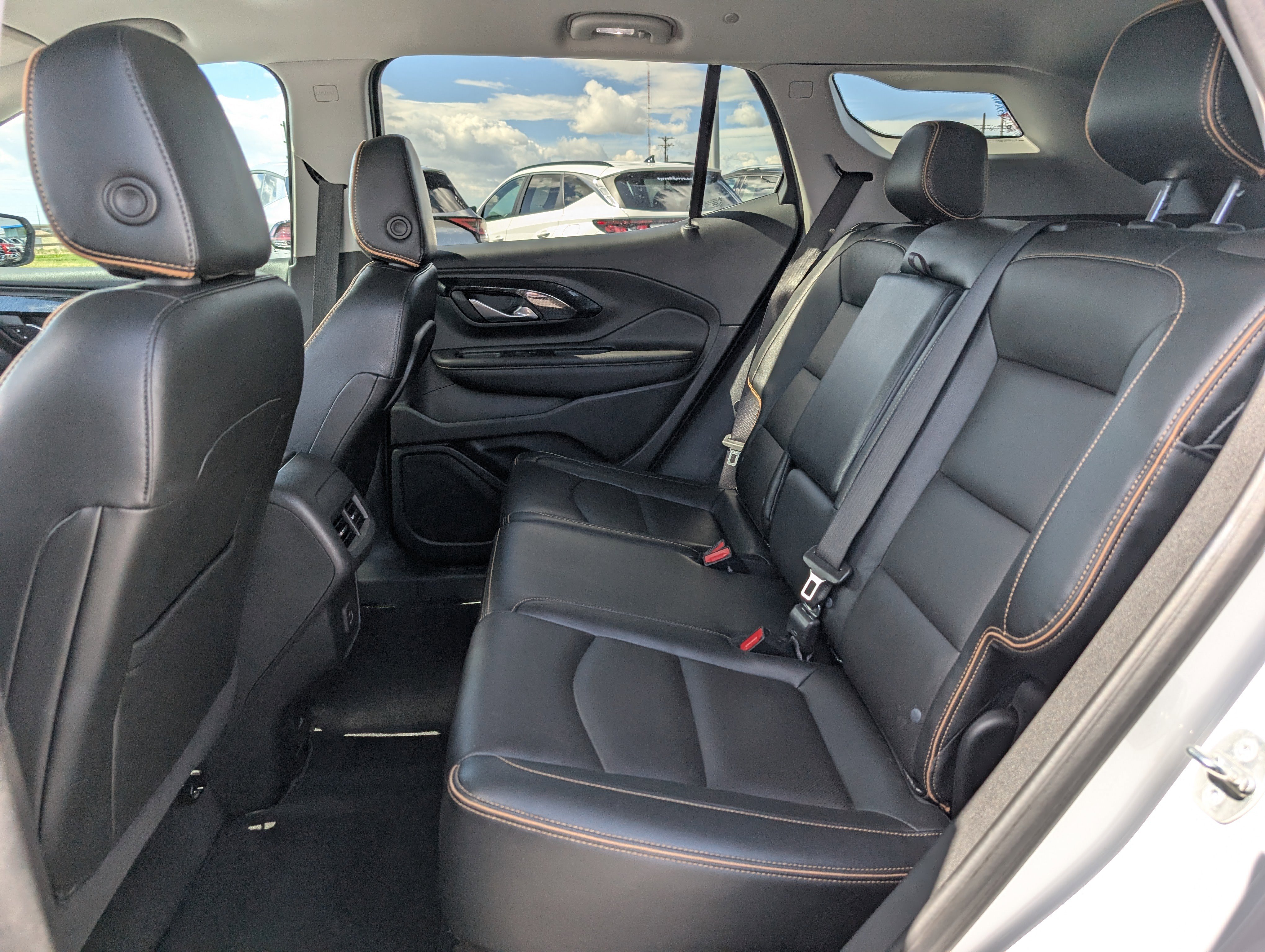 Used 2023 Summit White GMC AT4 image 15